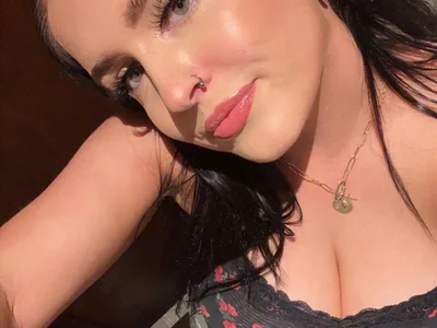 FckableAngel Hazel Eyes webcam from United Kingdom